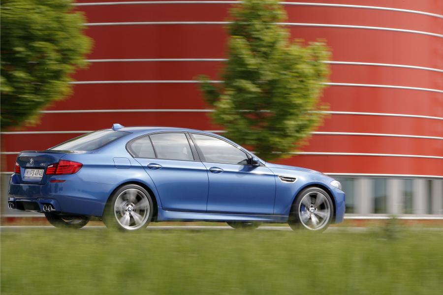  BMW M5 2011 года  (фото 207 из 344)